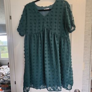 Kirundo Elegant Green Midi Dress with Textured Details Size M Euc